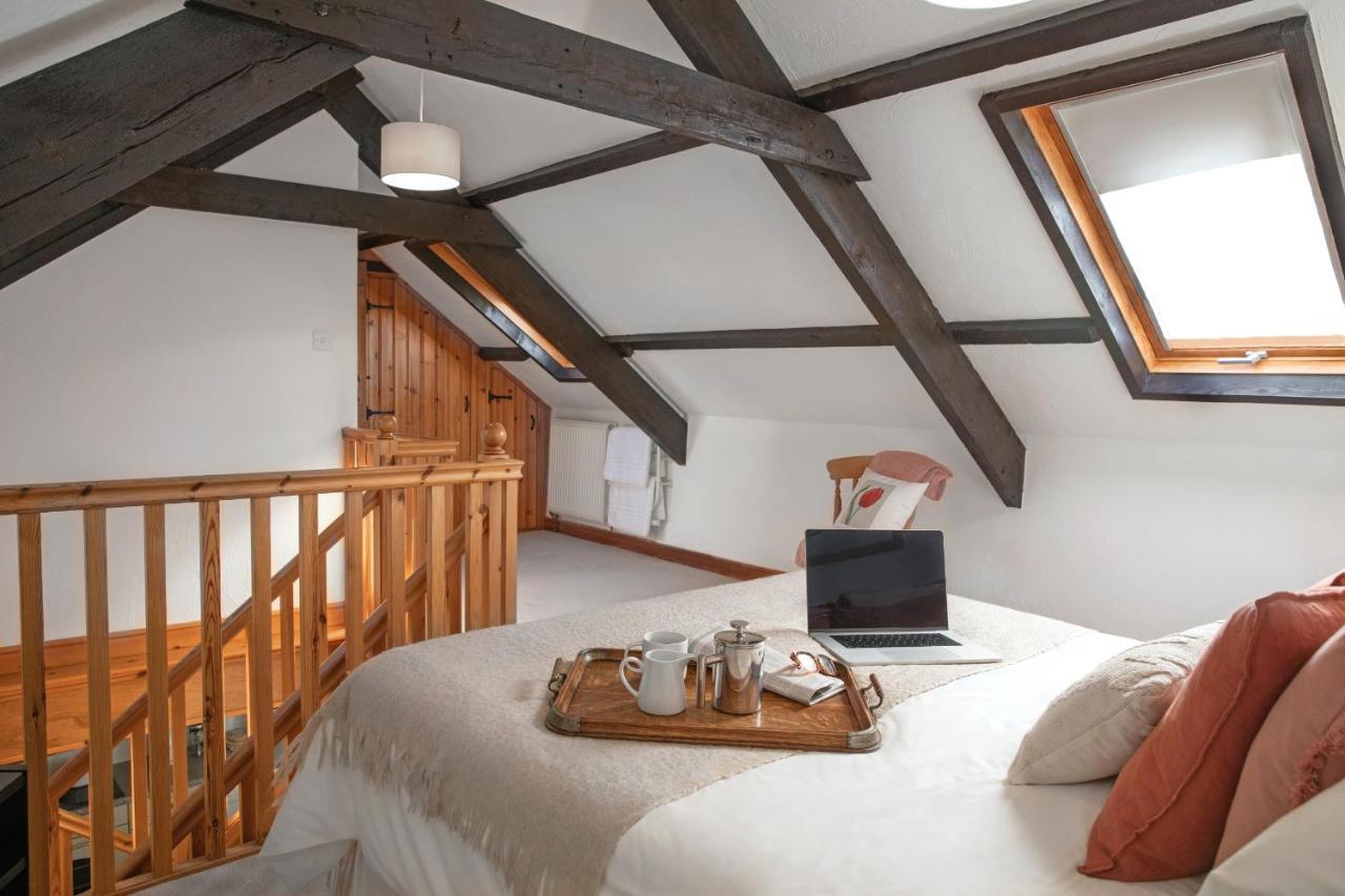 Downe Cottages Hartland Bagian luar foto