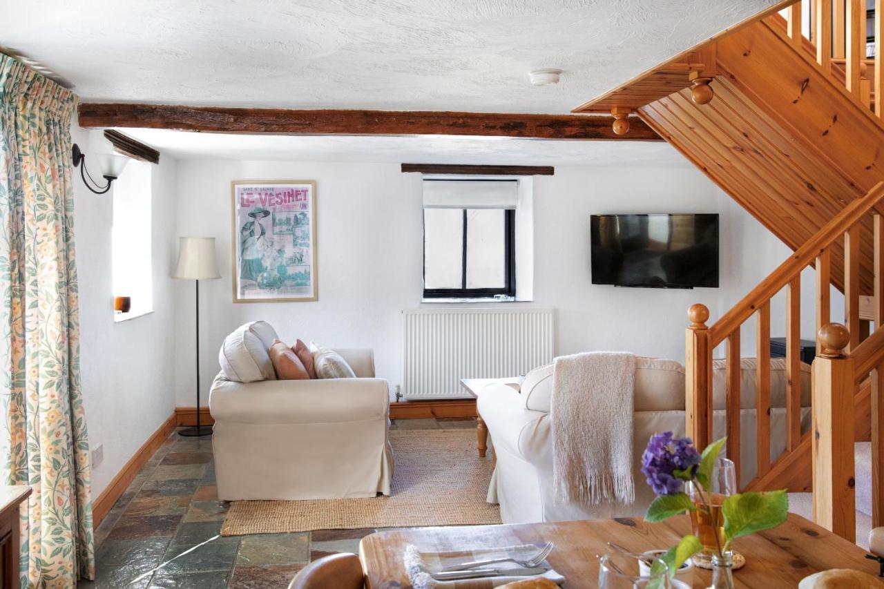 Downe Cottages Hartland Bagian luar foto