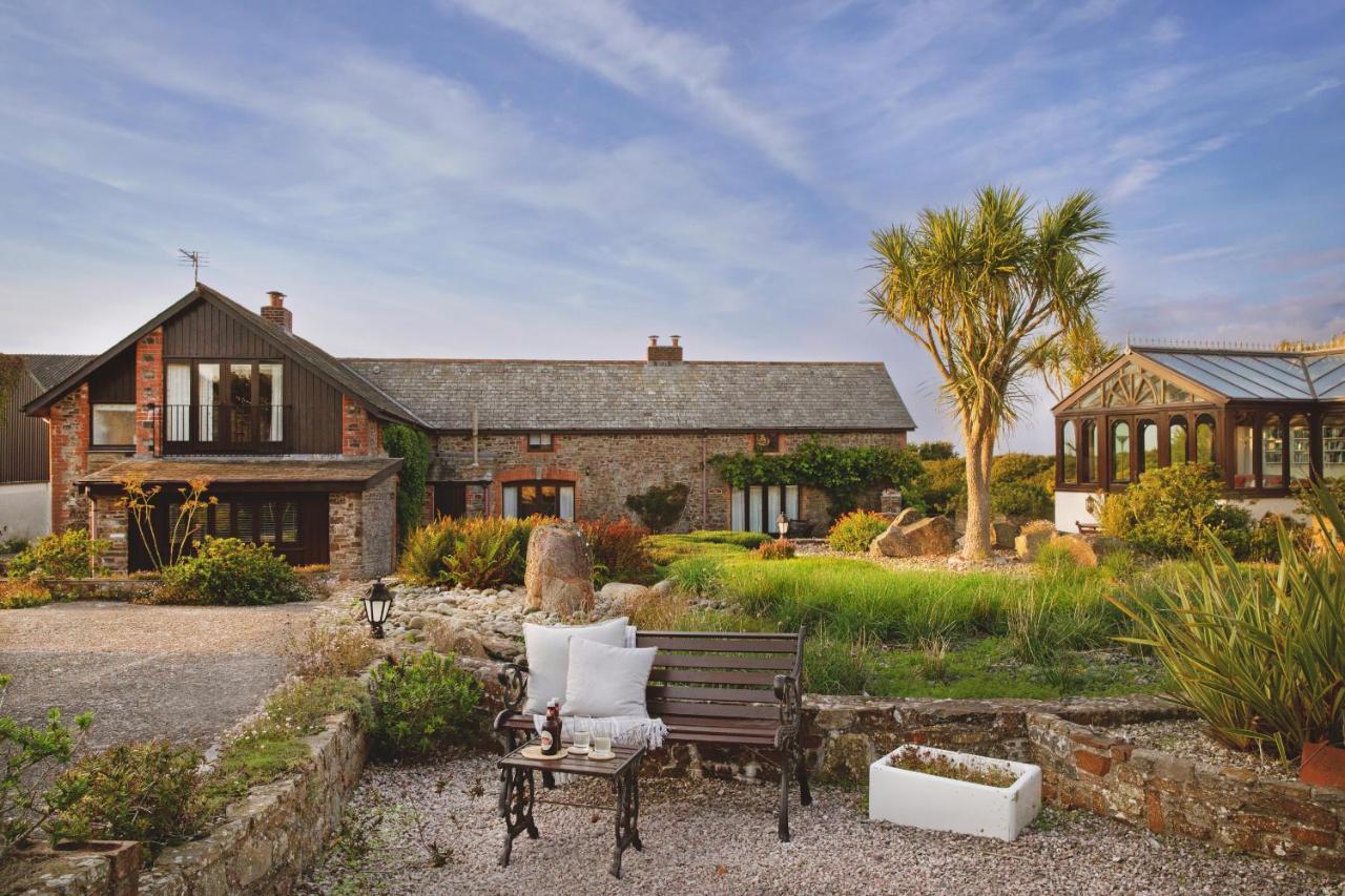 Downe Cottages Hartland Bagian luar foto