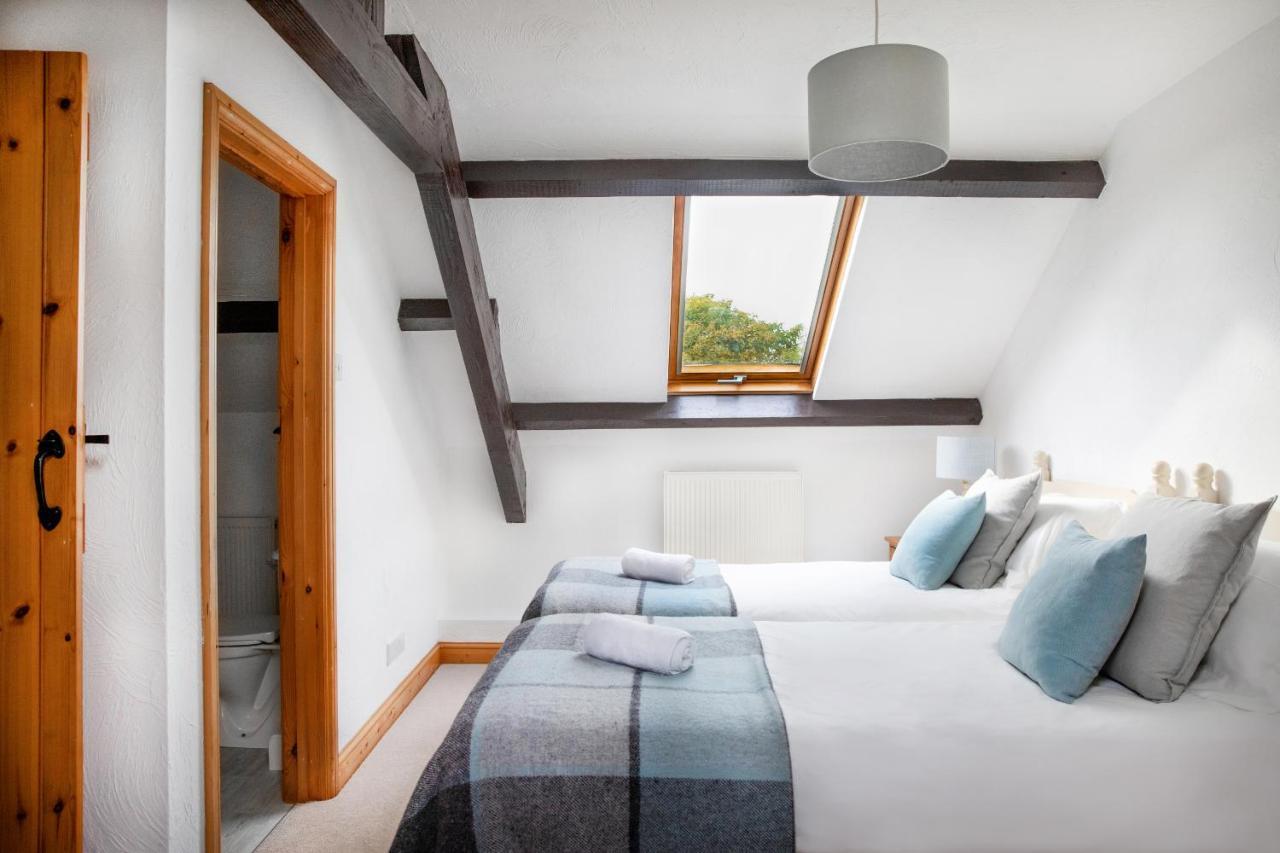 Downe Cottages Hartland Bagian luar foto